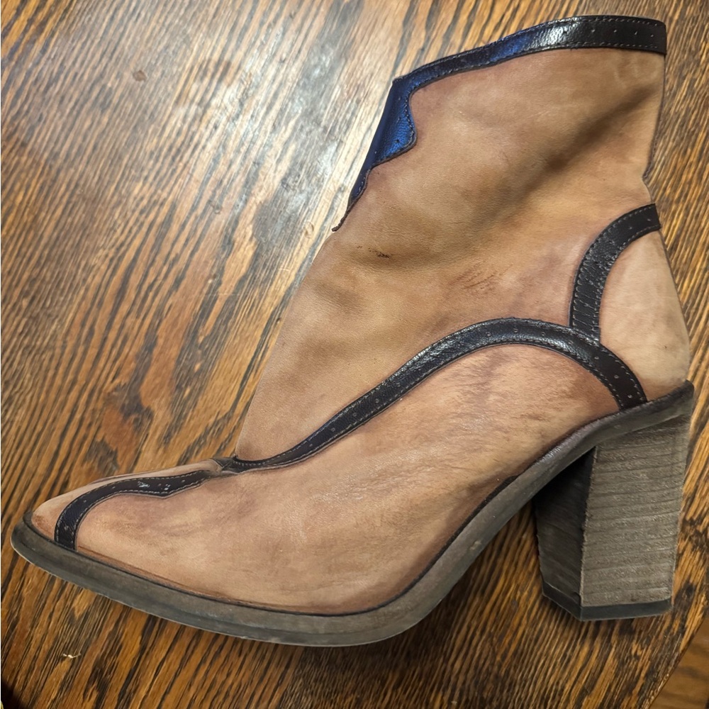 Free People Winding Road Tan Brown Leather Western Cowboy Booties Size 38 - Picture 7 of 13